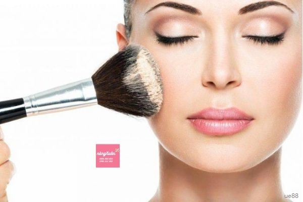 Phấn phủ dùng ở bước make up nào