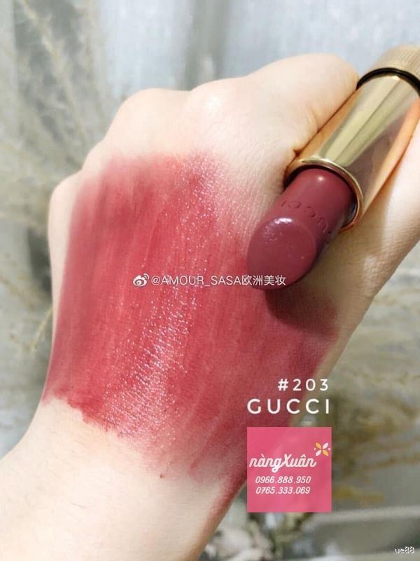 Ảnh swatch son Gucci Vỏ hoa 203